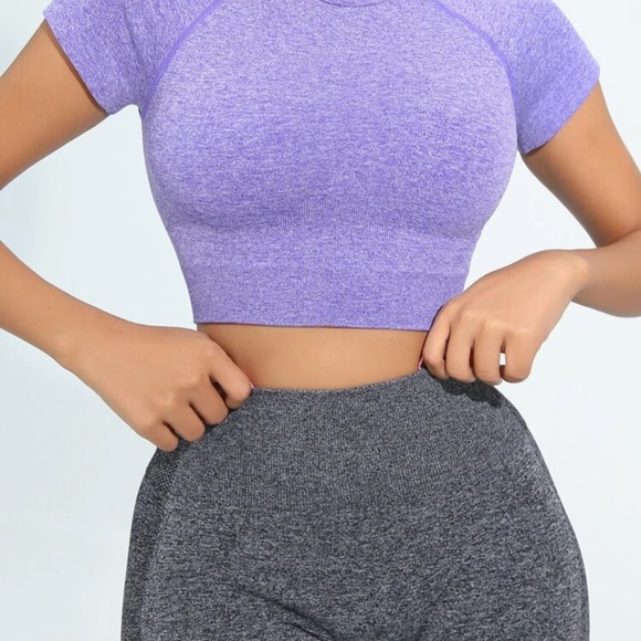 SHEIN Seamless Solid Raglan Sleeve Sports Tee - Picture 1 of 3